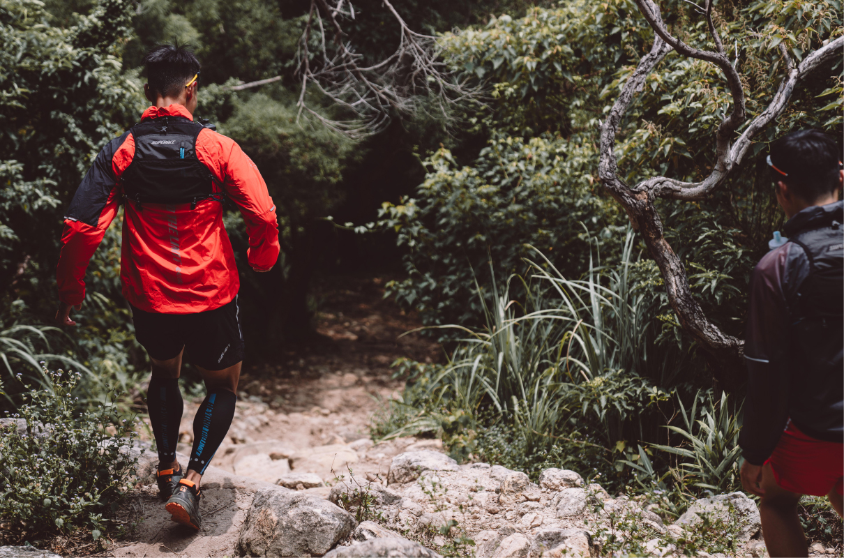 ZERO-FRICTION WINDBREAKER / MEN